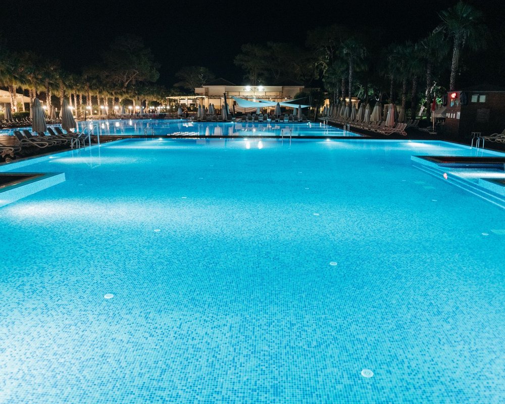 Une piscine dont vous